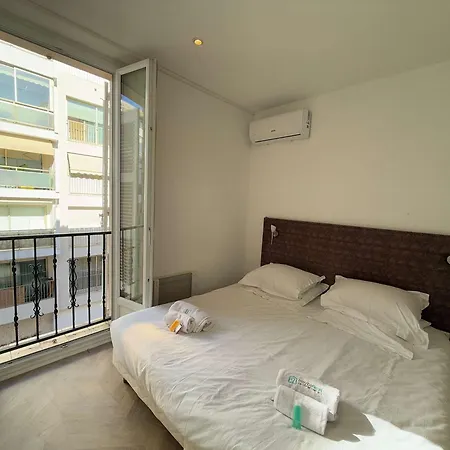 A025-appartement 2 - Carre D'or-hyper Centre Apartment *